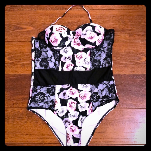 Other - NEW! REPOSH. Gorgeous floral and lace bathing suit